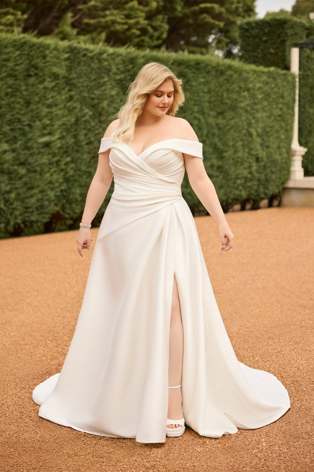 Y3122 ivory c
