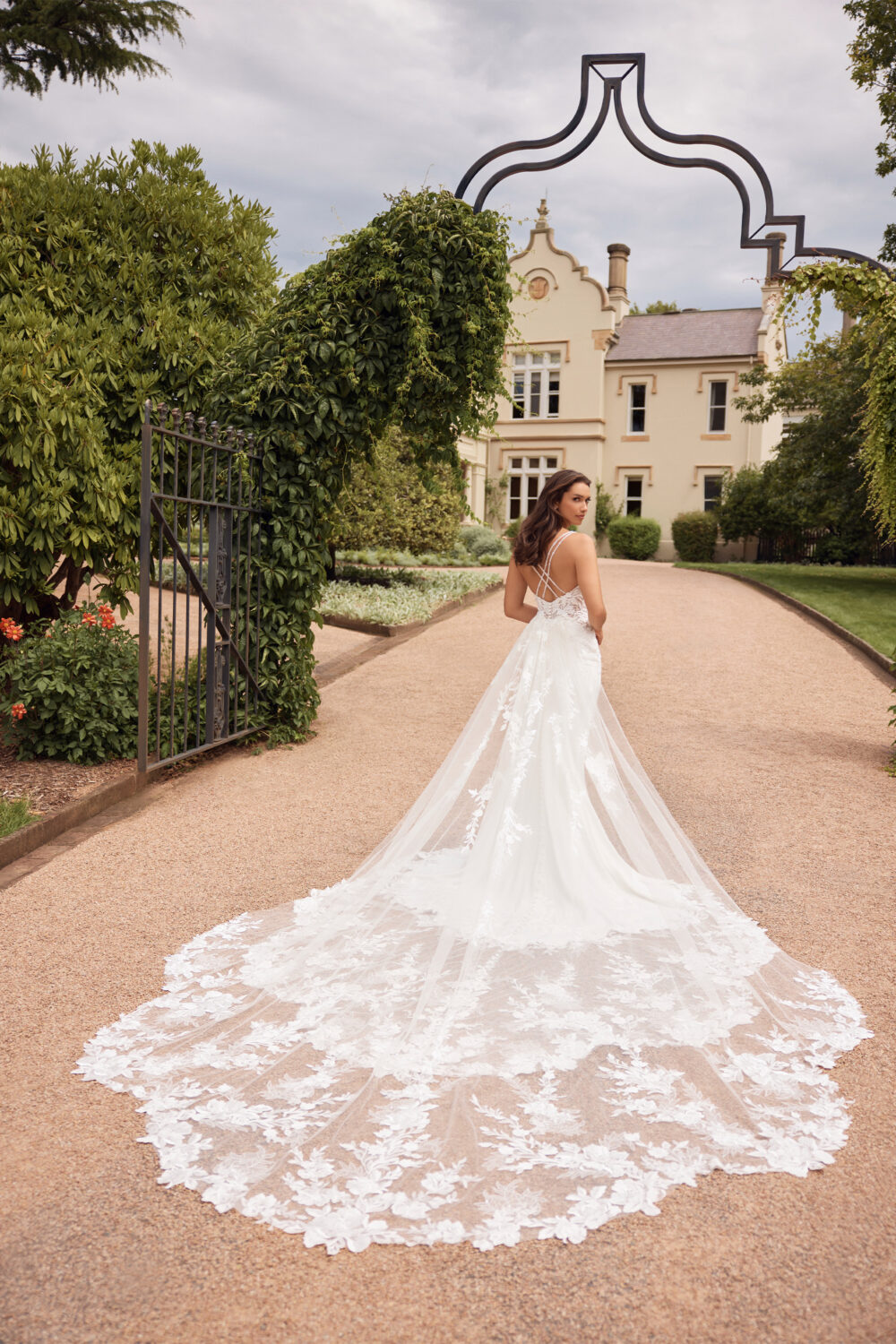 ST620TRAIN ivory