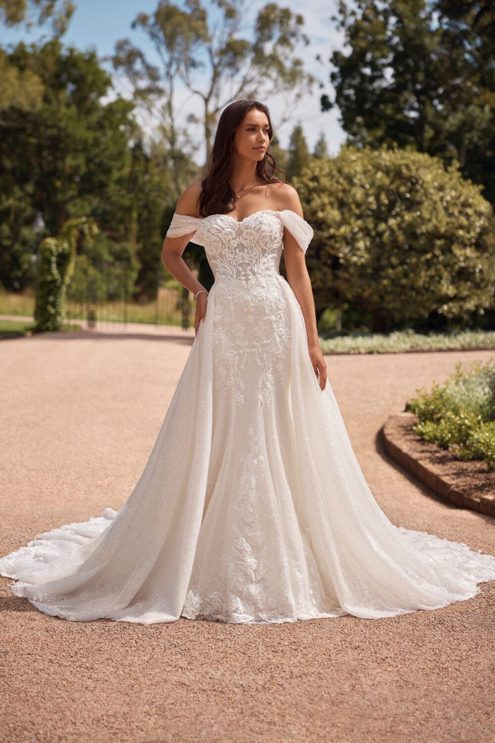 ST624 ivory c
