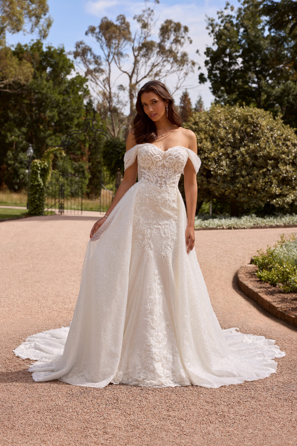 ST624 ivory d