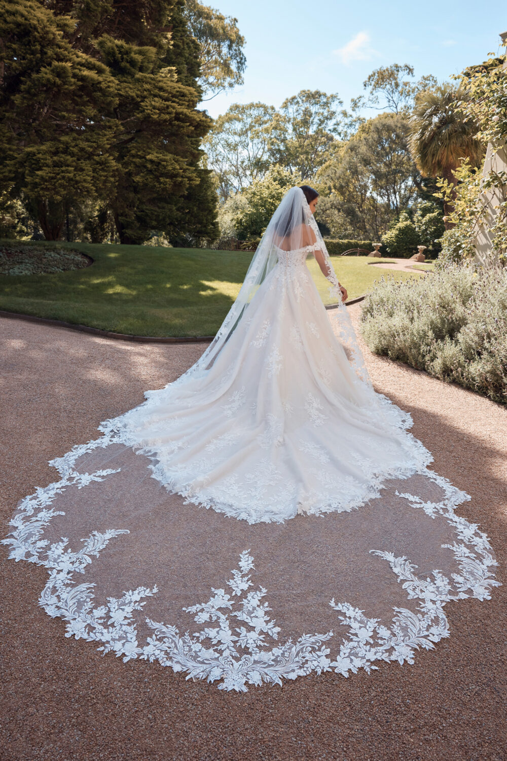 ST625VEIL ivory