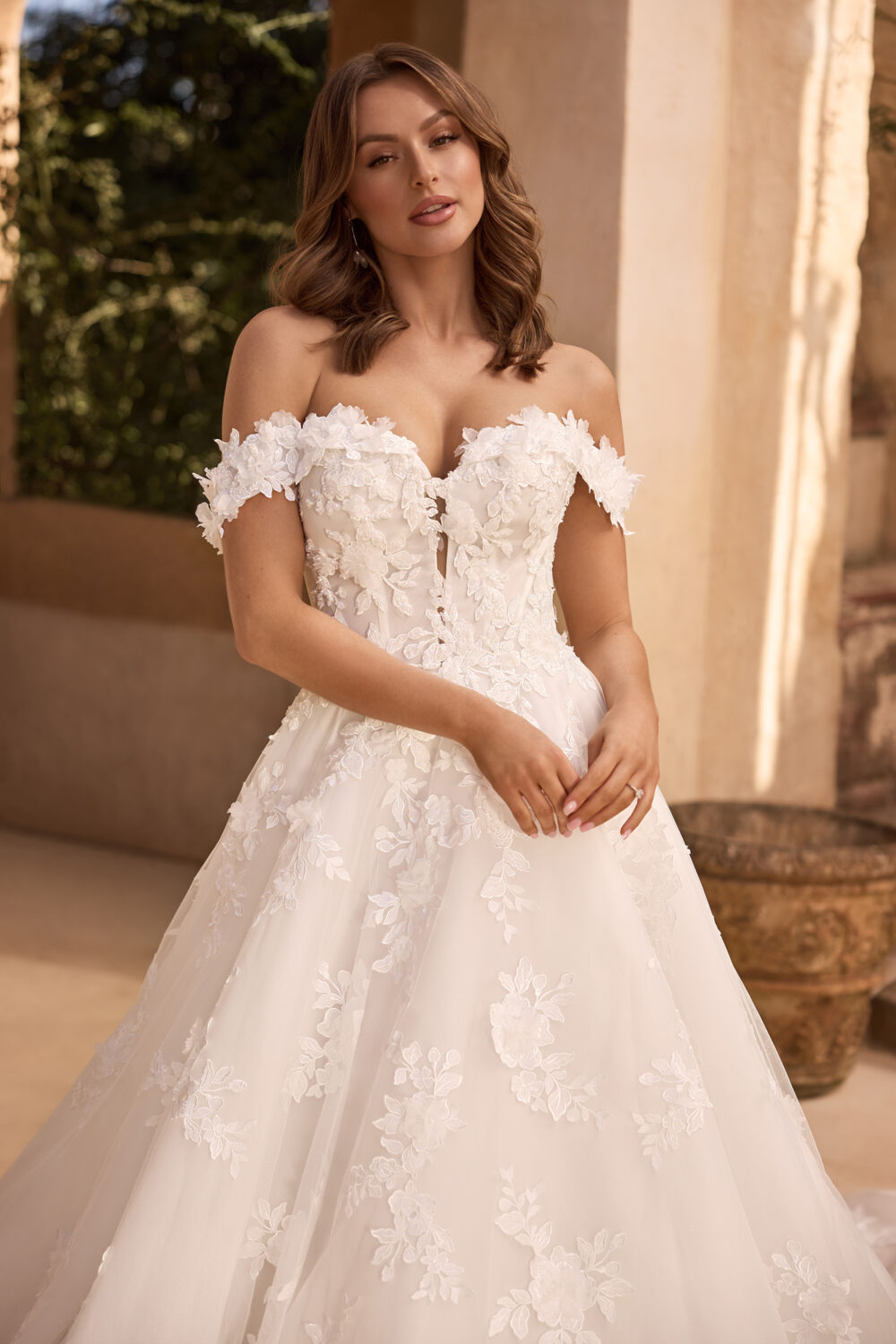 ST631 ivory c
