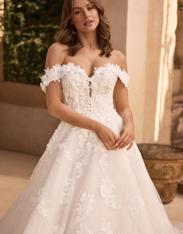 ST631 ivory c