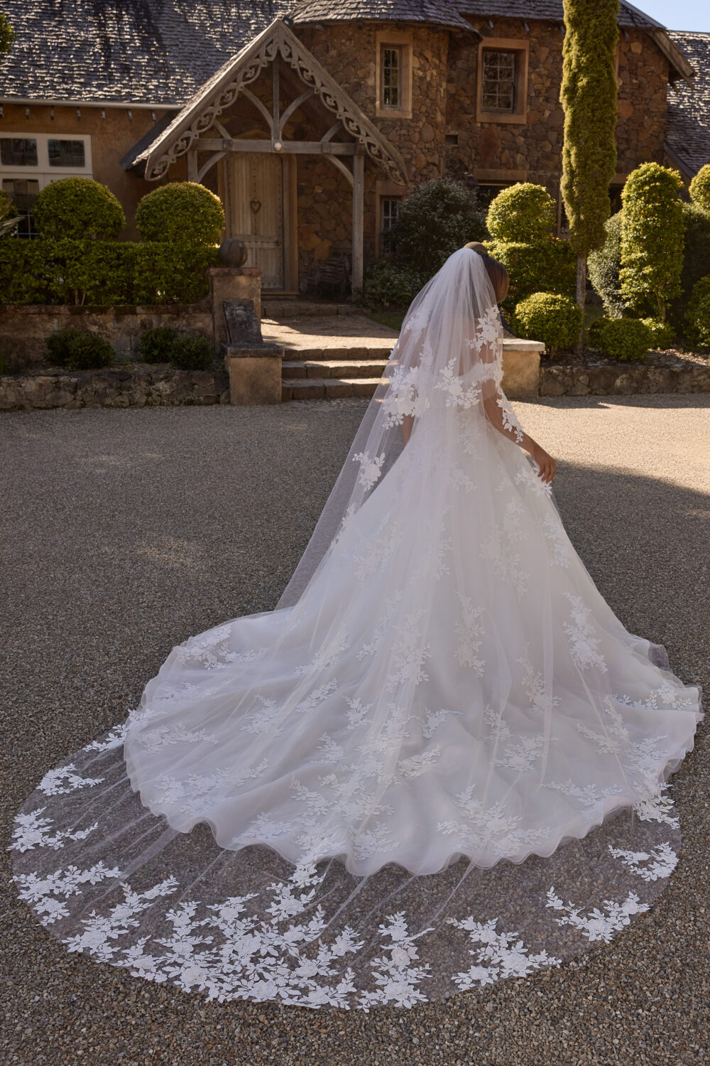 ST631VEIL ivory a