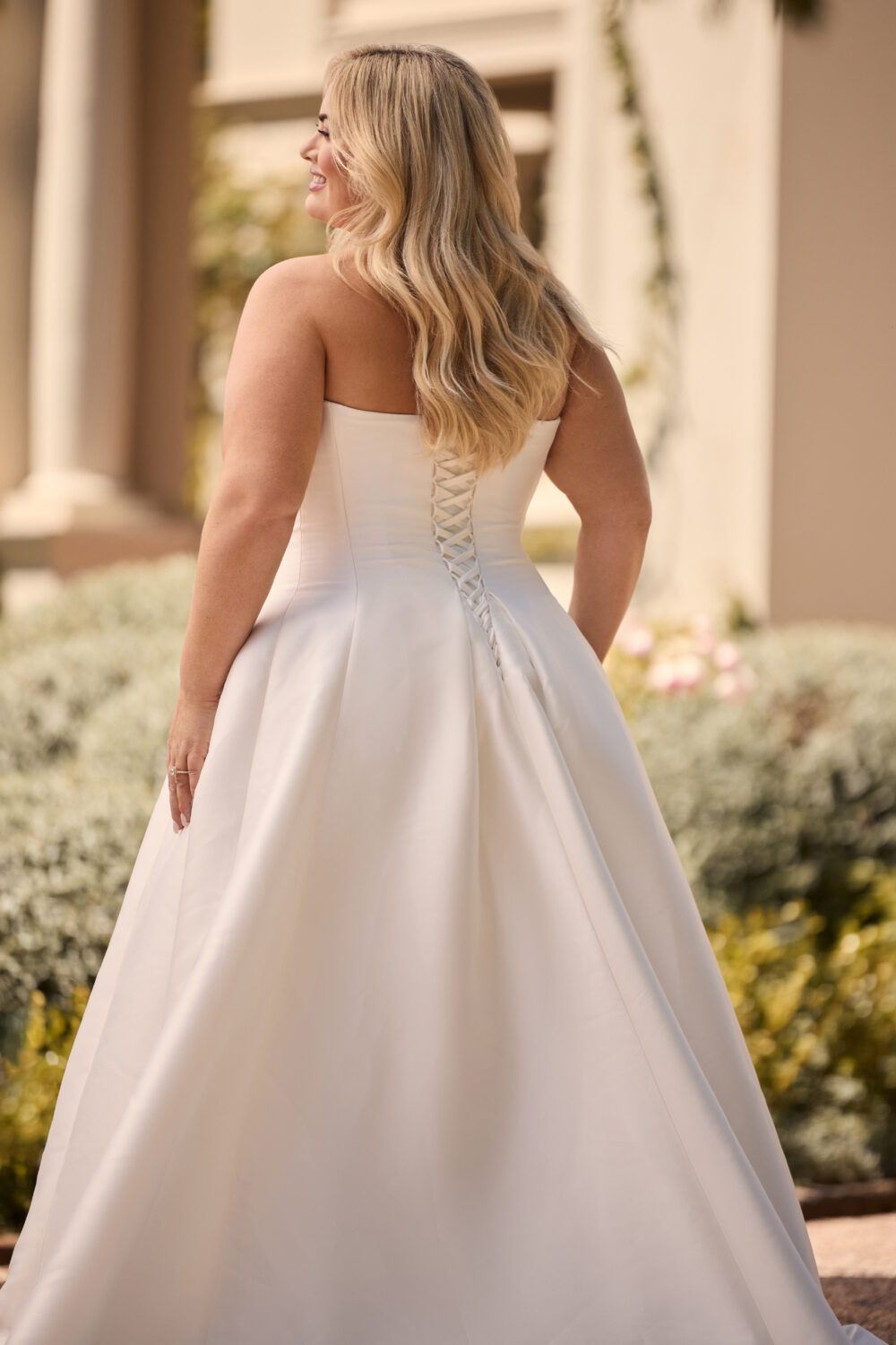 Y3166LB ivory a