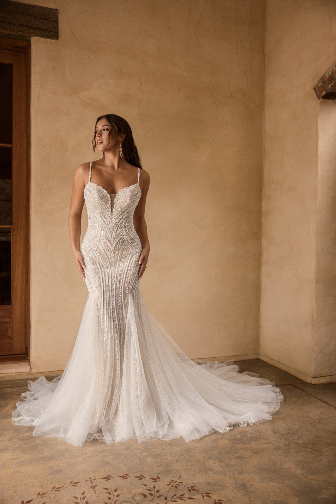 ST641 Το Matisse δεν είναι απλώς ένα νυφικό φόρεμα — είναι μια εντυπωσιακή επιλογή που θα σας κάνει να ξεχωρίσετε στον γάμο σας